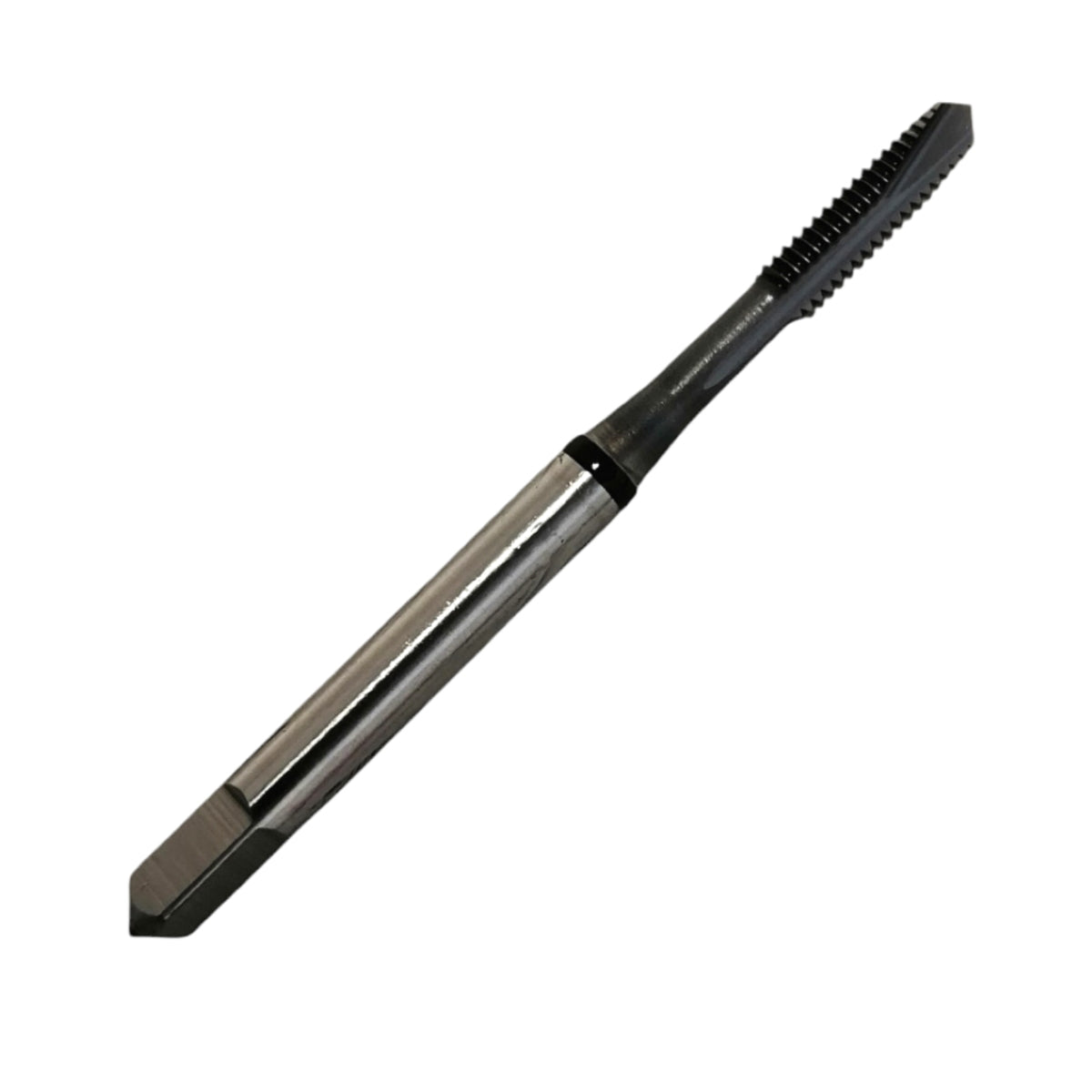 Machuelo de acero cobalto HSS-E marca YG-1, medida M4 x 0.7, punta tipo GUN con recubrimiento de carbonitruro de titanio (TiCN).